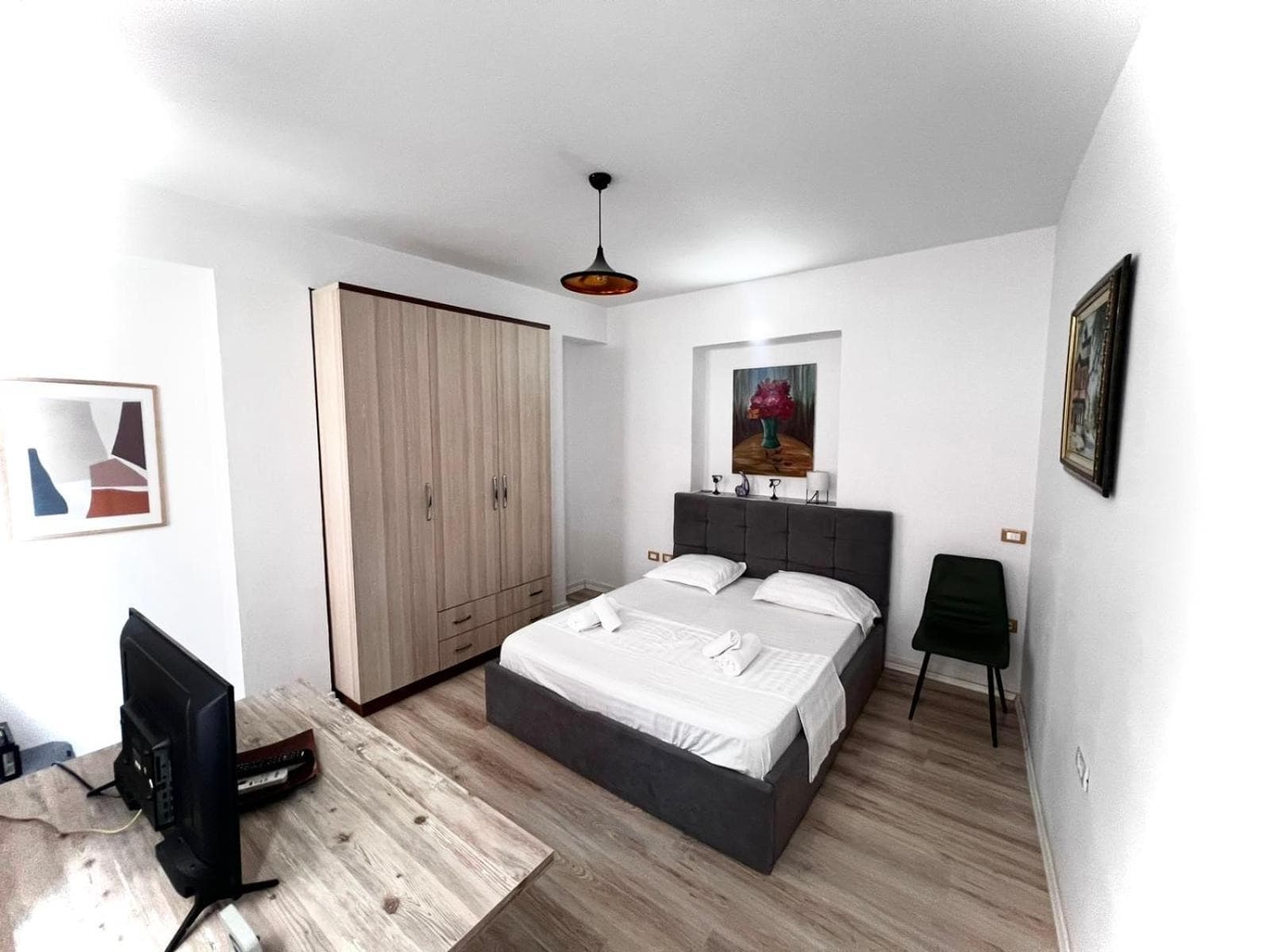 Budget Retreat Hotel