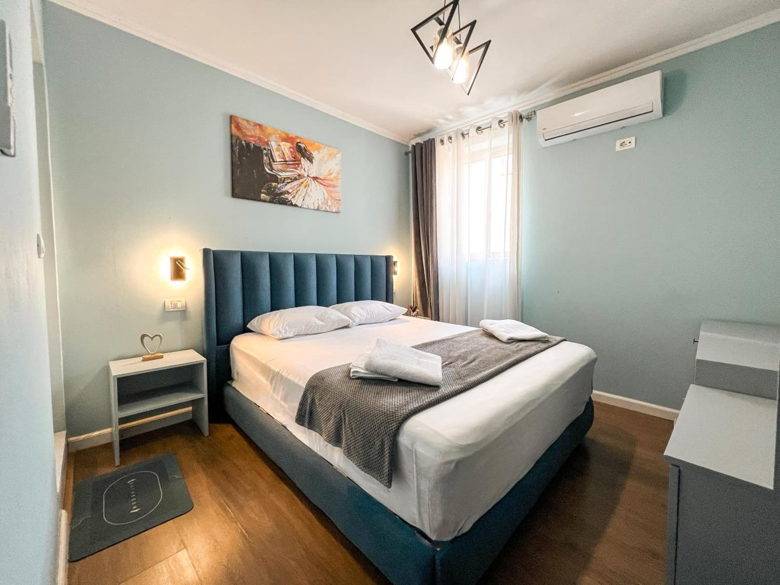 Hotel Tier